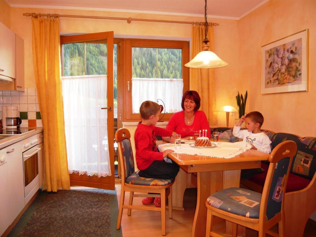 Ferienhaus Ahorn Neustift im Stubaital Rum bild